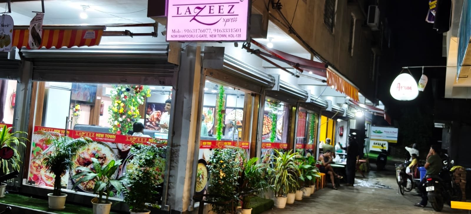 Lazeez Xpress storefront at Shapoorji C Gate, New Town